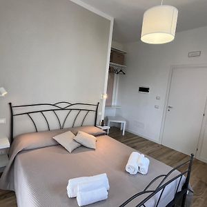 Camera con letto king size